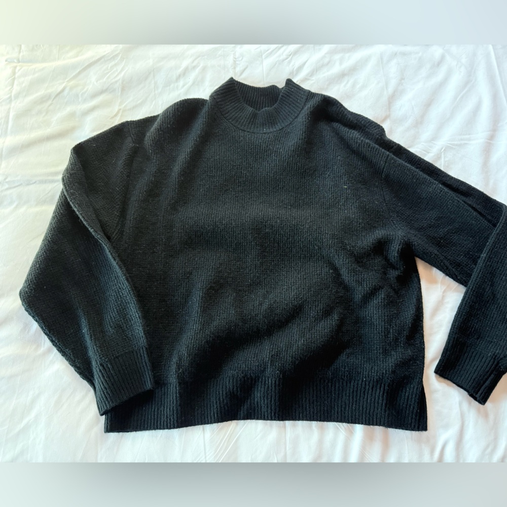 GAP Women's Black Turtleneck Sweater